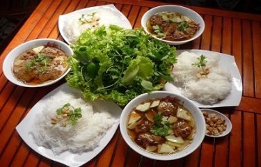 Hanoi Food Discovery