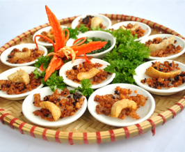 Banh Beo (Bloating Fern-shaped cake)