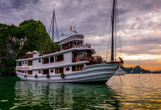 Spectacular Halong Bay