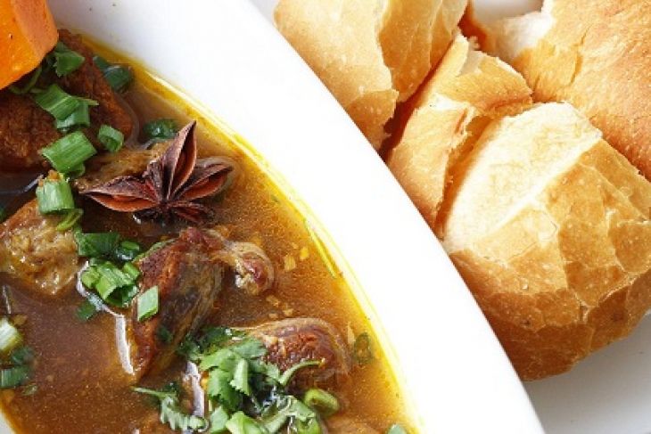 Bo Kho – Vietnamese Beef Stew in Saigon at Bò Kho Út Nhung
