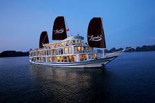 Halong Bay, La Pinta Cruise 2 days - 1 night, overnight on Cruise