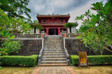 Ho Chi Minh - My Tho - Hoi An - Hue - Hanoi - Halong