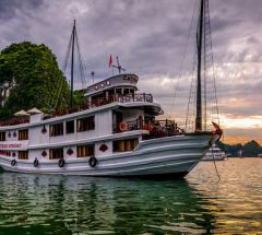 Spectacular Halong Bay