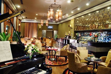 Bar & Cafe