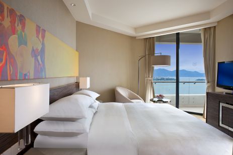 Executive Suite bedroom