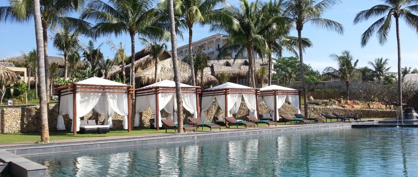 Aroma Beach Resort & Spa