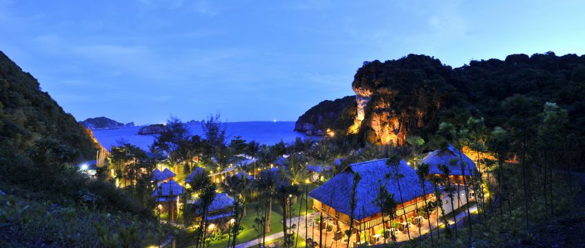 Cat Ba Beach Resort