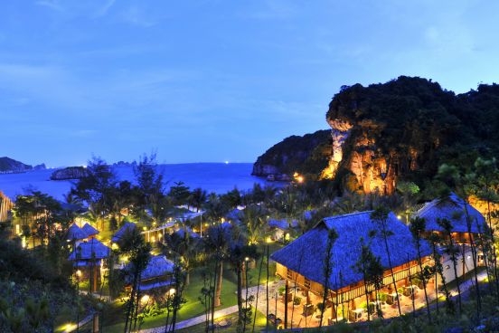Cat Ba Beach Resort