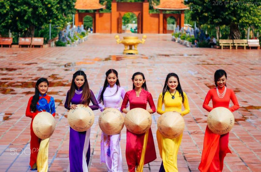 Hanoi - Halong - Trang An - Hue - Hoi An