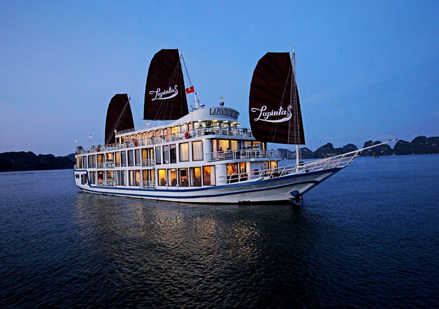 Halong Bay, La Pinta Cruise 2 days - 1 night, overnight on Cruise